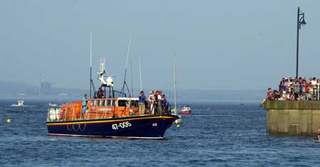 Mumbles raft race005