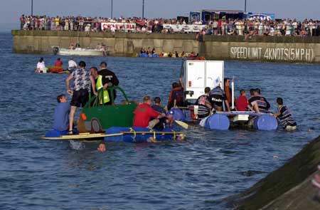 Mumbles raft race040