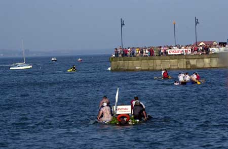 Mumbles raft race082