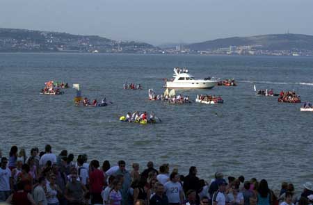 Mumbles raft race090
