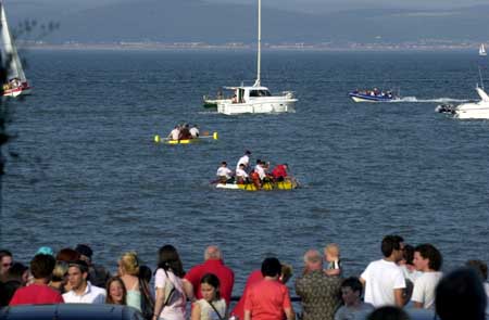 Mumbles raft race094