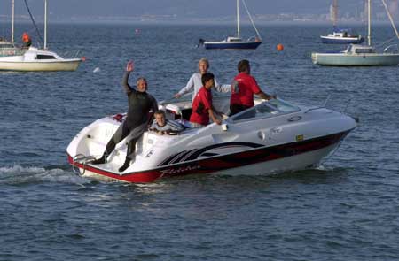 Mumbles raft race109