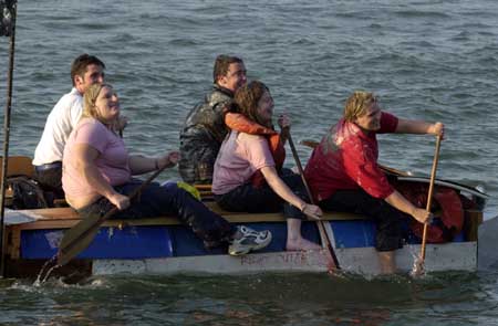 Mumbles raft race115